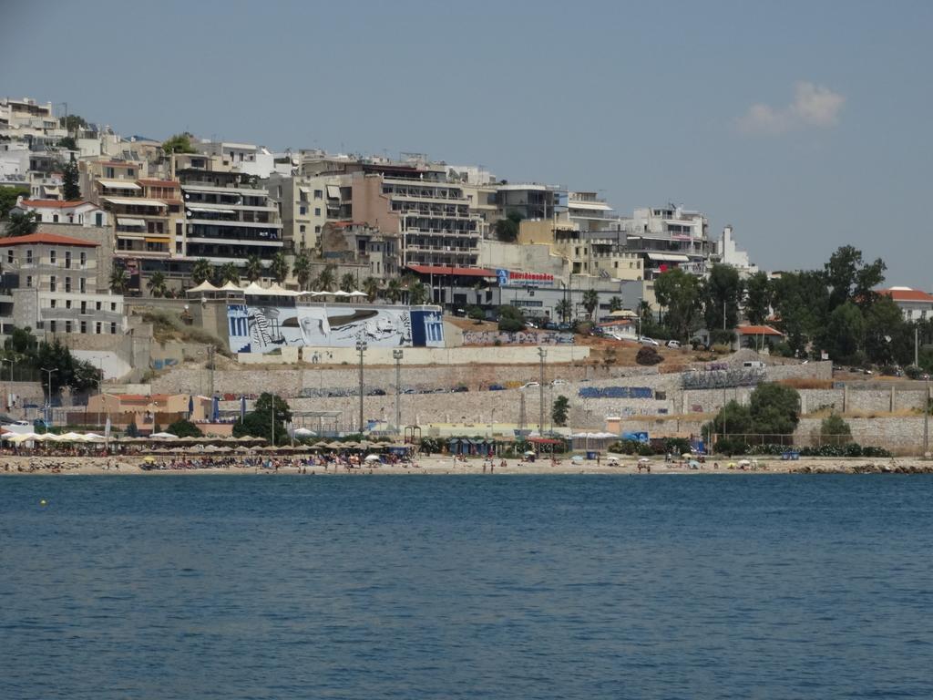 Faros I Hotel Piraeus Bagian luar foto