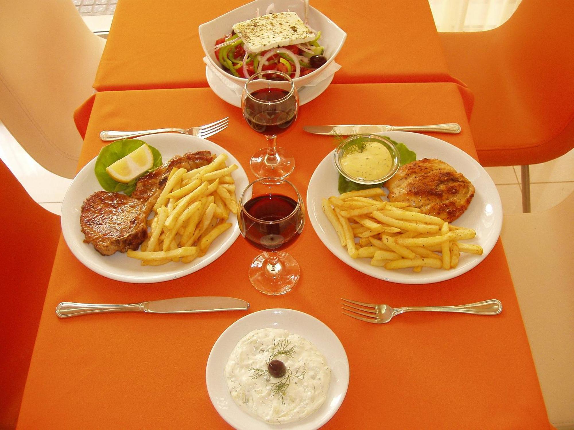 Faros I Hotel Piraeus Restoran foto